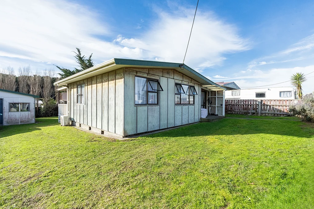 9 Hennessy Street East, Foxton Beach, Horowhenua, Manawatu-Wanganui