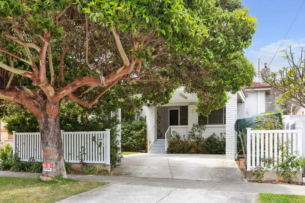 42 Harris Street, Bicton, WA 6157