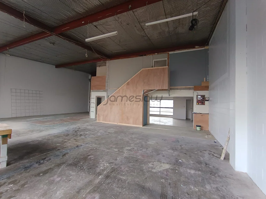 Ranui Dual Roller Door Road Facing Warehouse