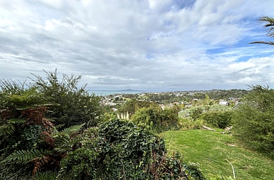 1 Bedroom Delight with Stunning Seaviews