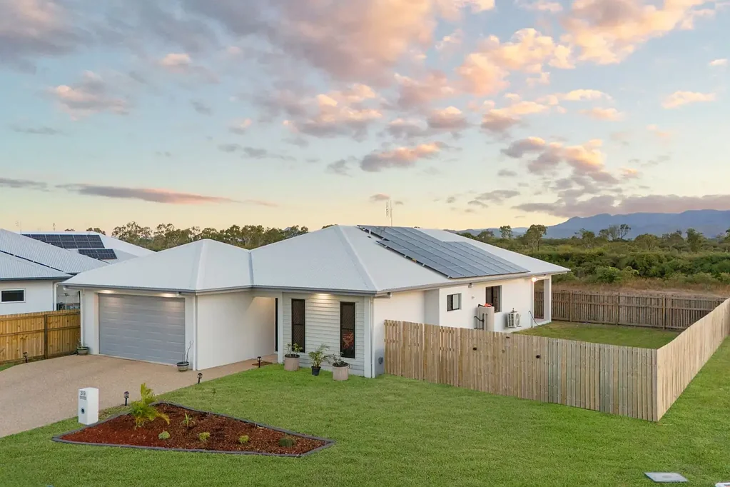 Rasmussen 4房  New Home in New Estate - Do Not Miss this Opportunity