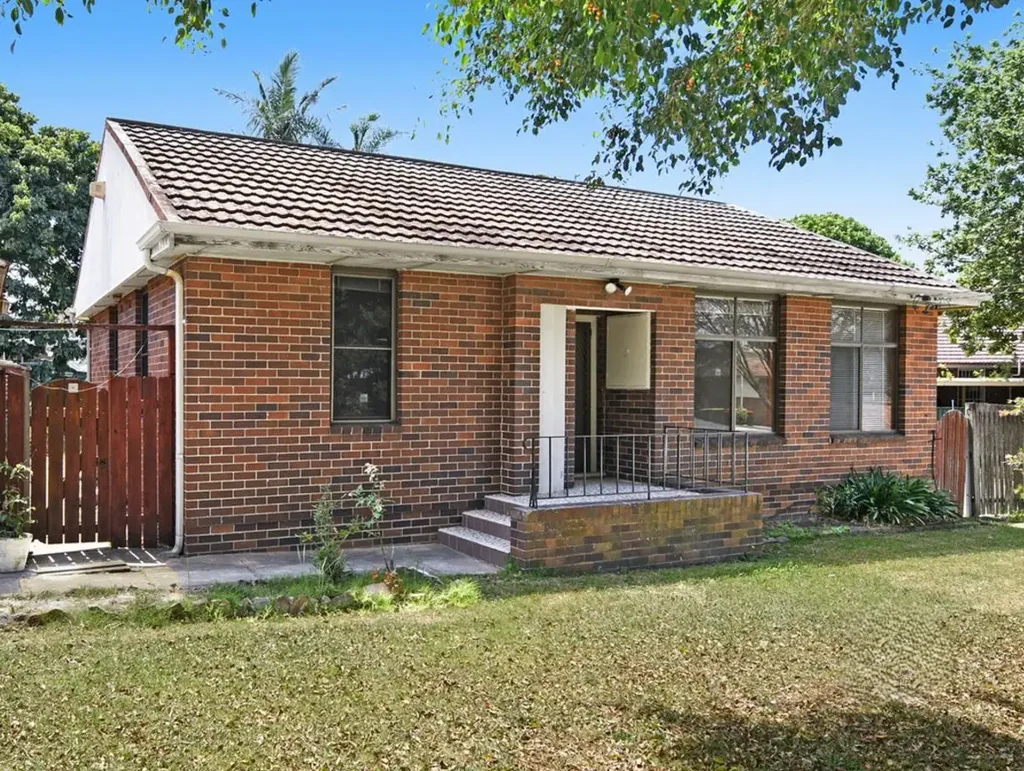 SPACIOUS FAMILY HOME IN QUIET CUL-DE-SAC LOCATION