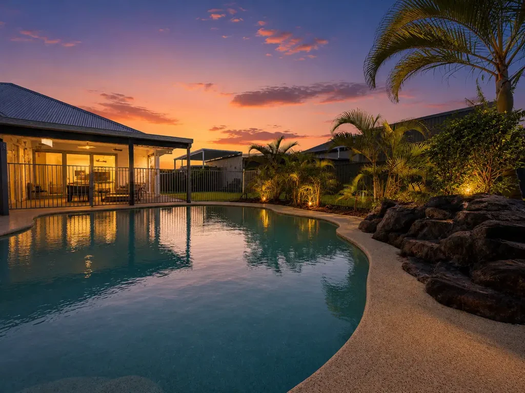 Nikenbah 4Moenga RESORT-INSPIRED HAMPTONS LIVING WITH POOL, SHED & CARAVAN BAY