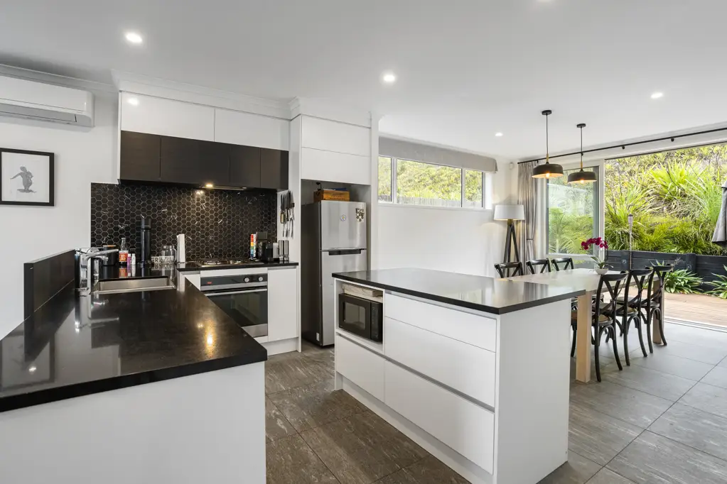 Stanmore Bay 4બેડરૂમ Spacious, Stylish & Smart Buying by the Coast