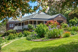 10 Cooke Place, Moss Vale