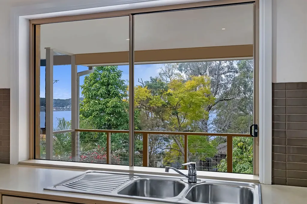 15B Sunlight Parade, Fishing Point, NSW 2283