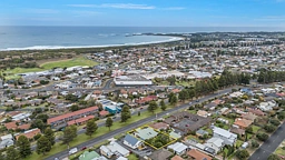 372 Raglan Parade, Warrnambool