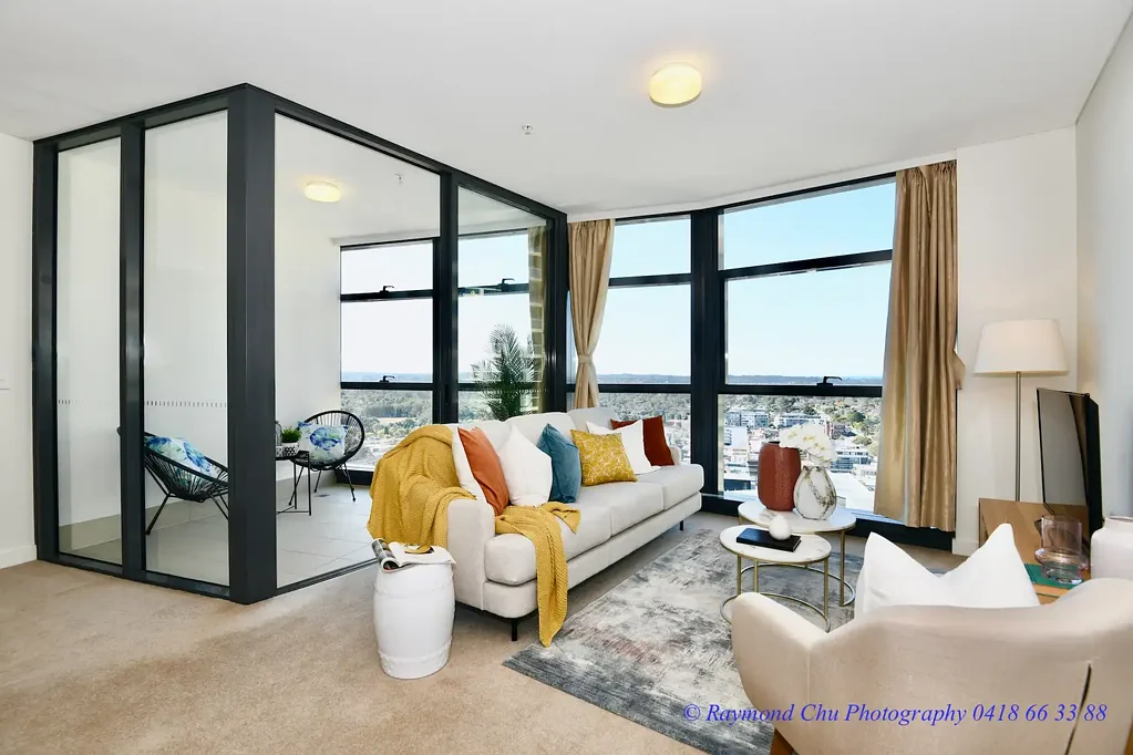 Metro View 2-bedroom apartment in the heart of Chatswood