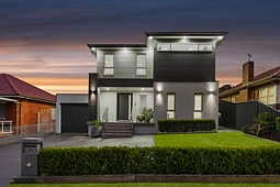 30 Kingsway, Kingsgrove