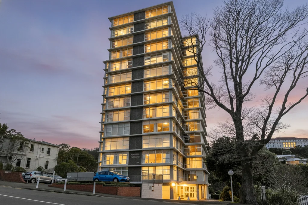 Wellington Central 1房  Private Garden Apartment with Secure Garaging