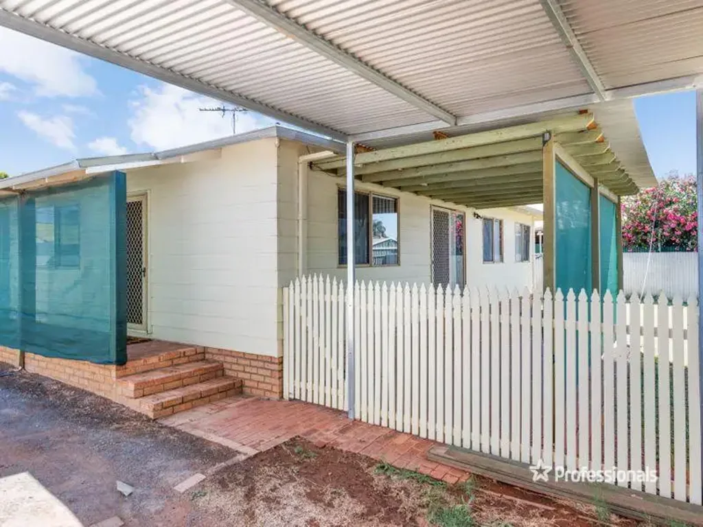Boulder 3Kwarto Tucked Away Treasure - First Home or Smart Investment!