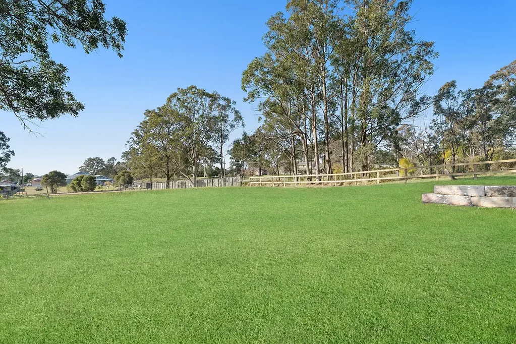1A & 1B Albert Avenue, Thirlmere, NSW 2572