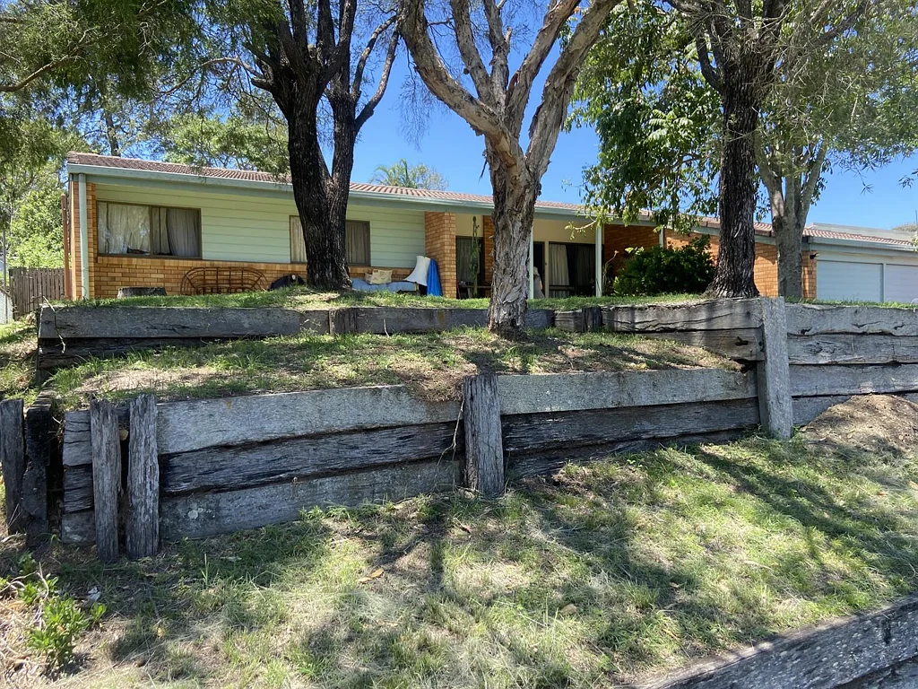 4 Hospital Terrace, Nanango, QLD 4615