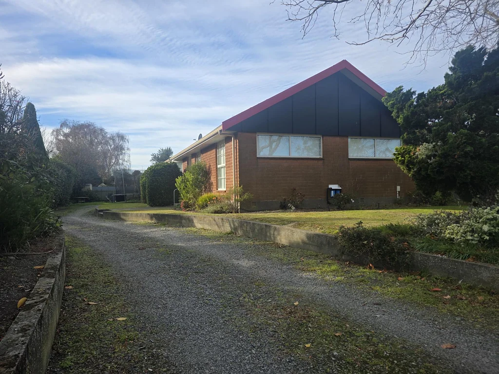 Rolleston 3غرفة نوم Classic Kiwi Home with Potential
