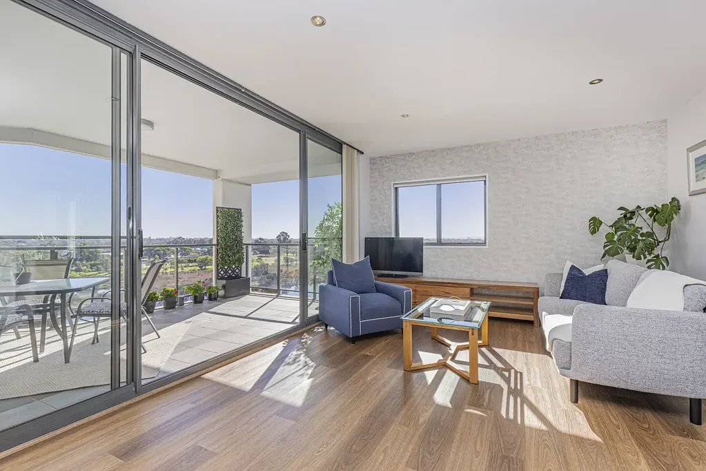 Rivervale 3 Bedroom Panoramic Riverfront Views