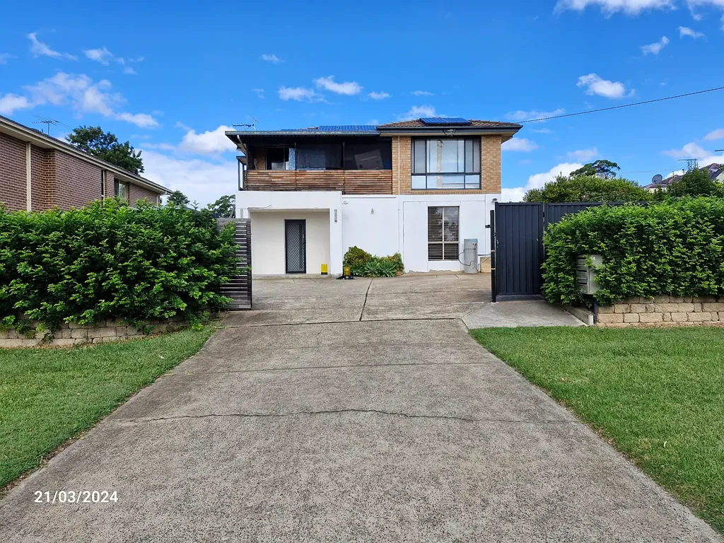 2 Bedroom Fully Furnished Property - Water, Electricity & Lawn mowing Included