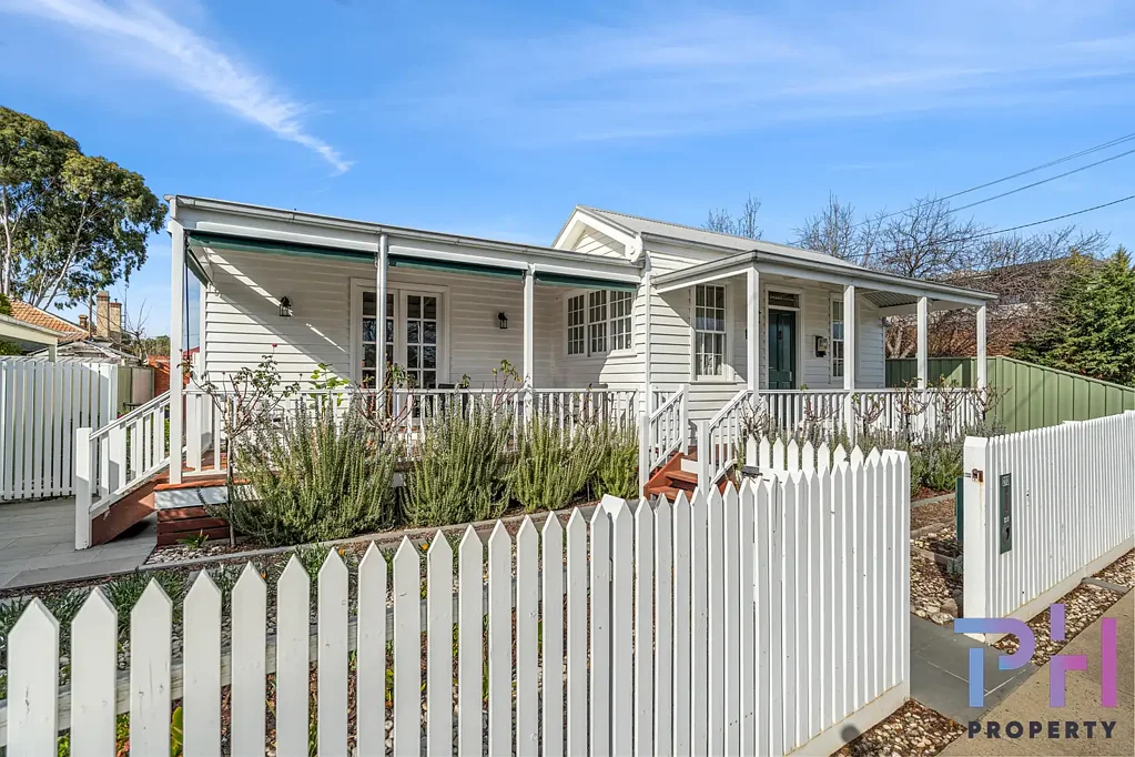 Bendigo 2 Bedroom PERIOD CHARM WITH MODERN CONVENIENCE