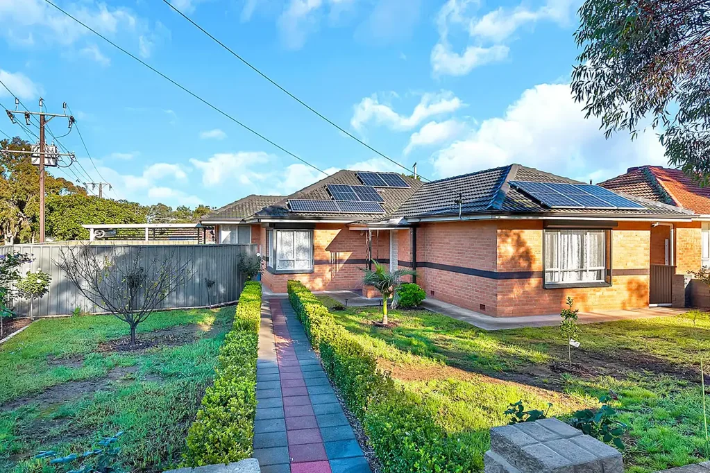Family Home with Solar, Side Access & Large Backyard
