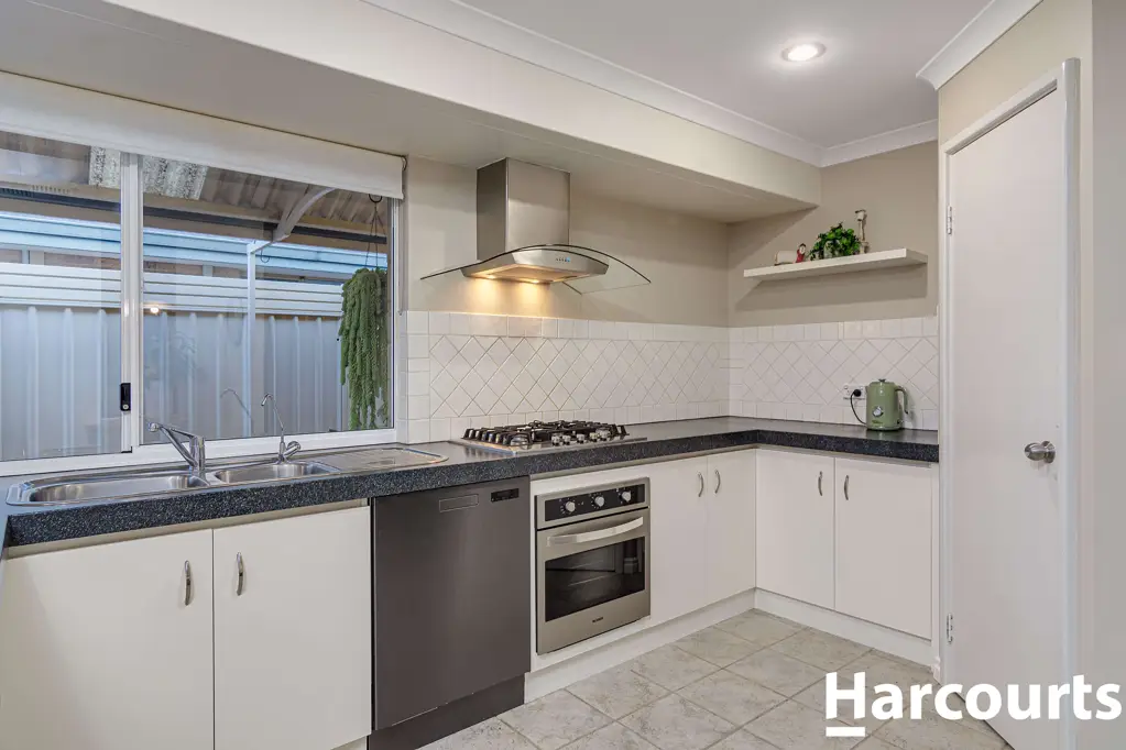 28 De Crillon Way, Currambine, WA 6028