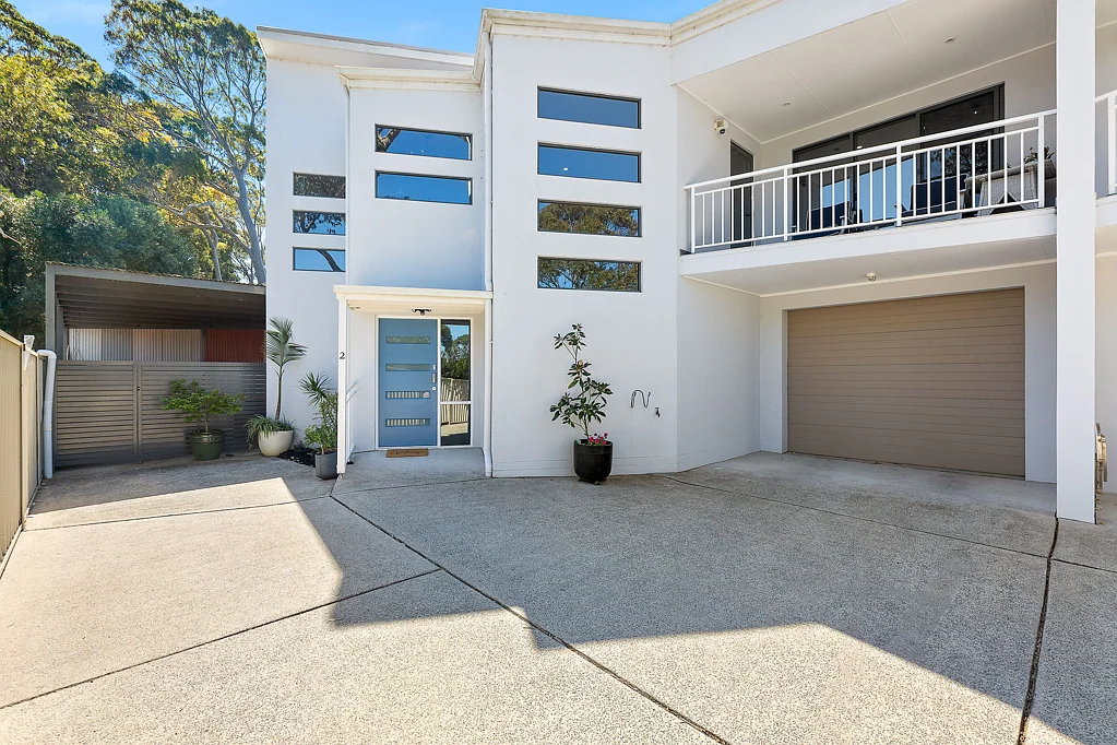 2/12 Tallawang Avenue, Malua Bay, NSW 2536