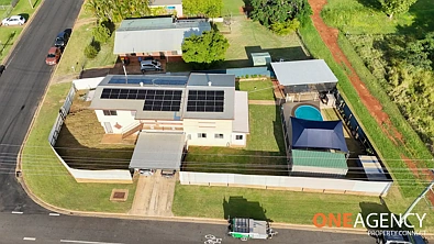 Gracemere 6Phòng ngủ Impressive 2 storey home with dual living features – Price, Potential and Plenty of Room!