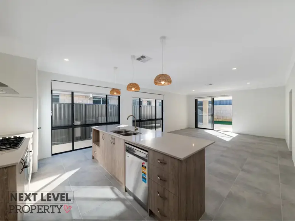Brand New Family Home in the Heart of Sinagra!