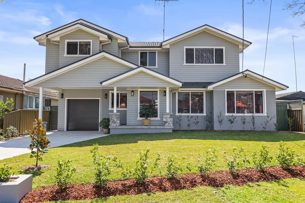 Emu Plains 4部屋 Now Showing!