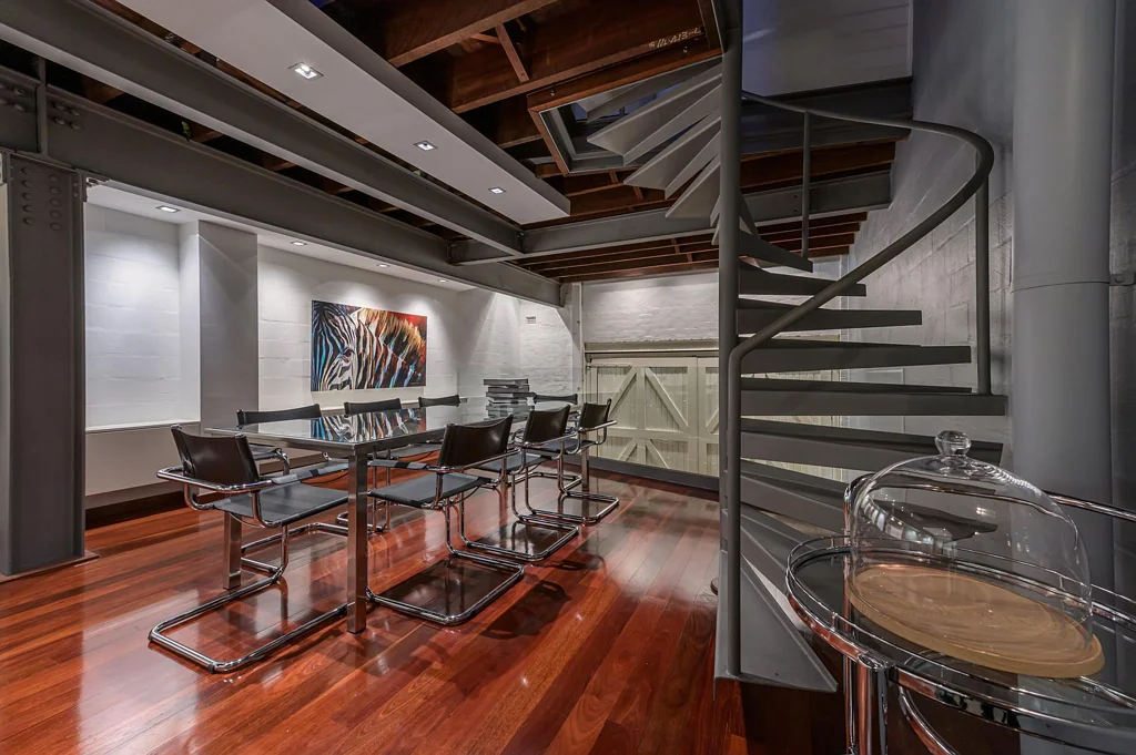East Perth 3ਬੈੱਡਰੂਮ FOUR Stunning Levels of Designer Warehouse.