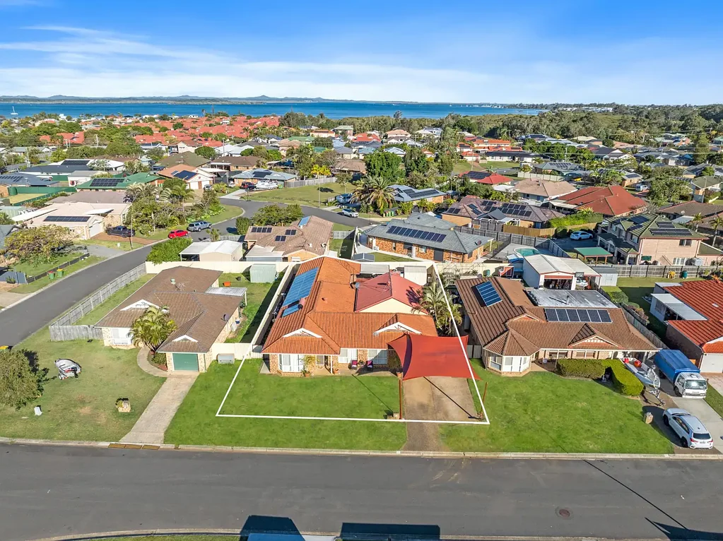 Victoria Point 5 Bedroom Family flexibility with attached granny flat and poolside living