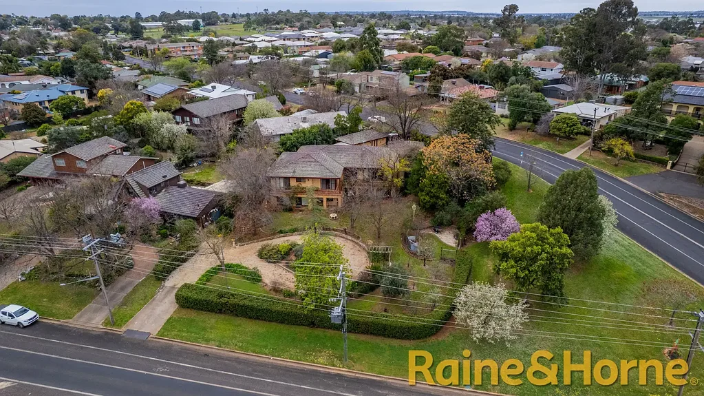 Dubbo 4ਬੈੱਡਰੂਮ "Roseholme" Residence:  Incredible Views + Unbeatable Opportunity