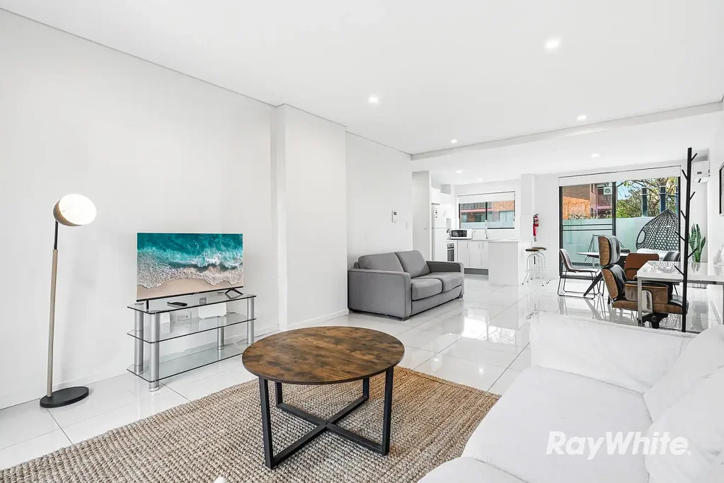 Parramatta 2Zimmer RIVERBANK LOCATION WITH LARGE COURTYARD