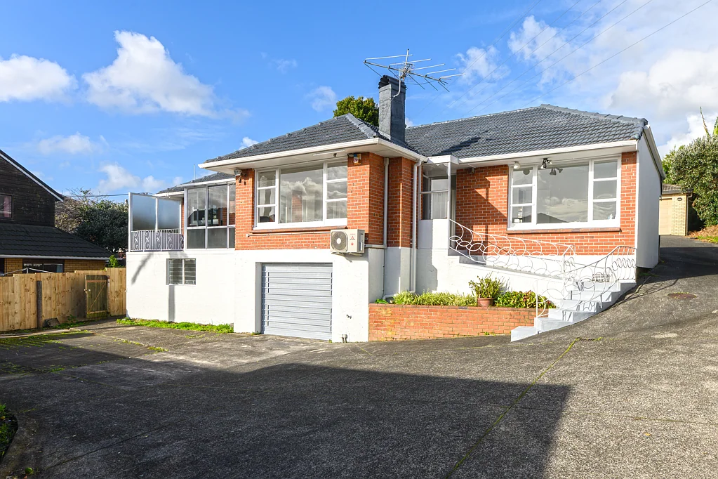Hillsborough 3Moenga Full-Site, Full-Potential -Your New Chapter Begins