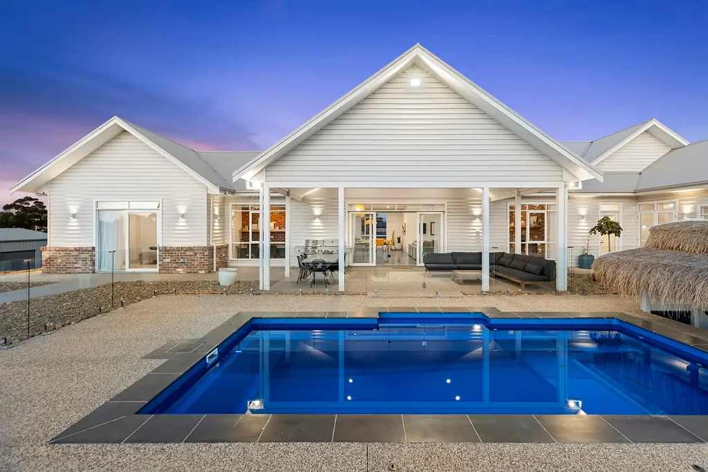 Indented Head 4कमरा Stunning Lifestyle Location