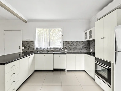 11 Beardmore Street, Wodonga, VIC 3690, 3 rūma, 2 rūma horoi, House