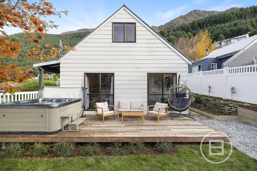 25A Watts Road, Fernhill, otg