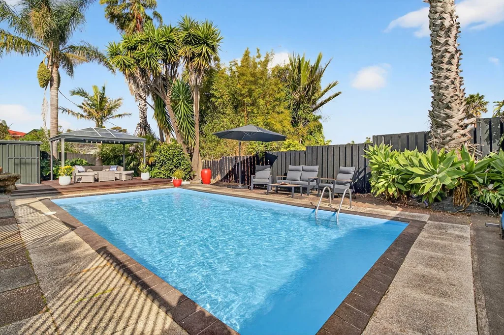 Half Moon Bay 4ਬੈੱਡਰੂਮ A Home with Heart –Your Next Chapter is Here!