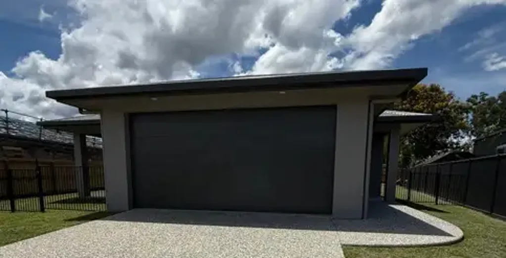 Spacious & Comfortable Fully Air-Conditioned Family Home!