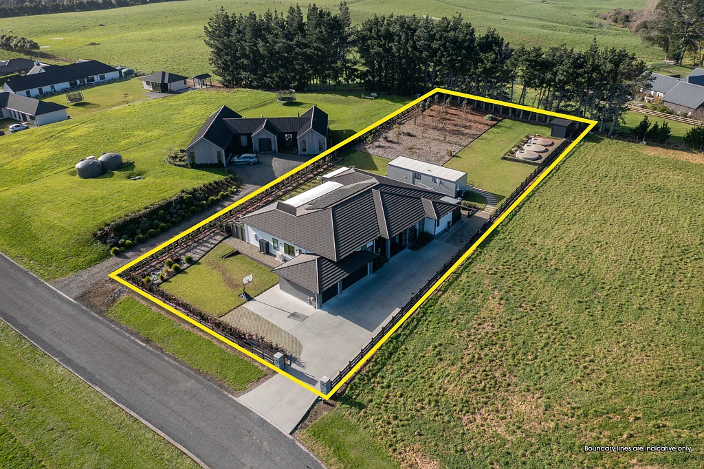 Papakura 5房 Karaka庄园奢华巨献！主屋+客舍+三车位车库，尊享生活无与伦比！ Sensational Karaka Estate Perfect for Families