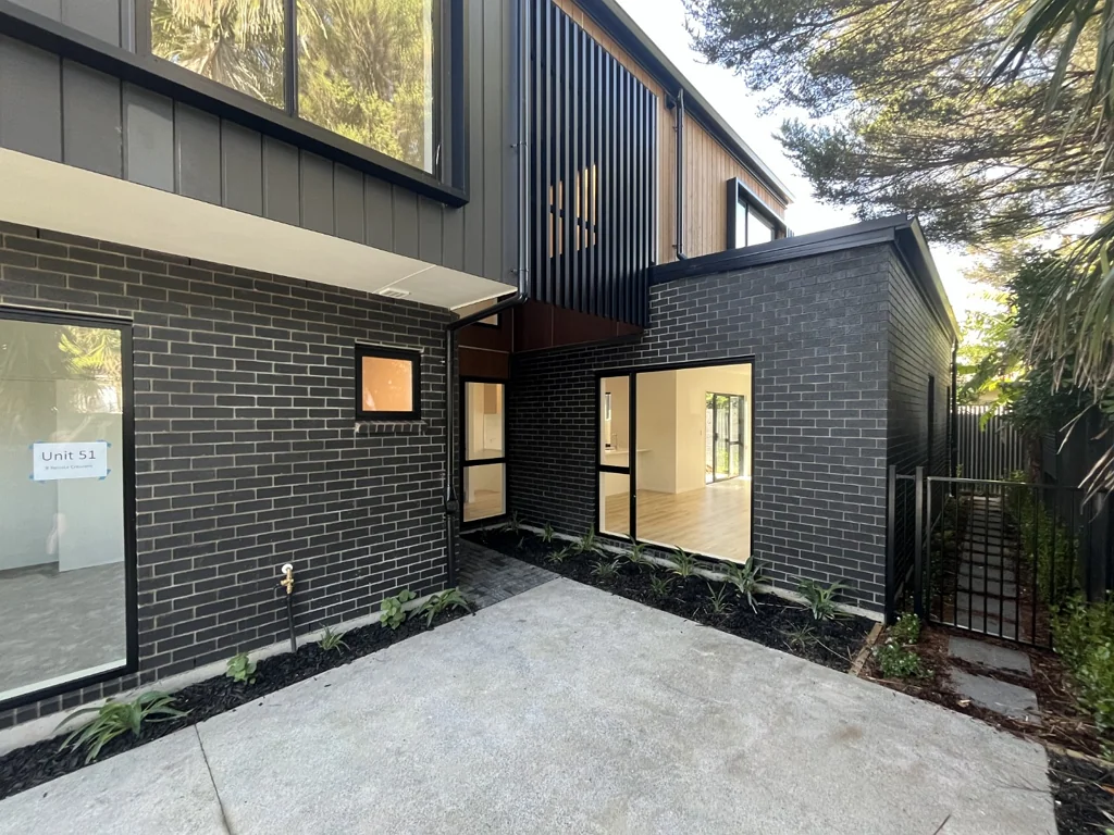 Contemporary Te Atatu Peninsula Home
