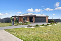 14 Theatre Drive, Goulburn