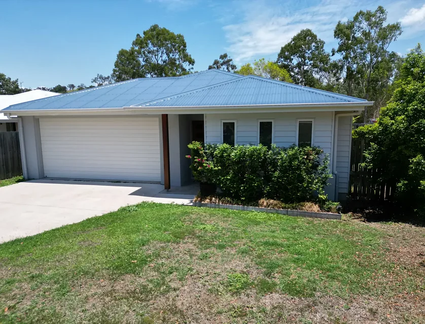 38 Trader Crescent, Cannonvale, QLD 4802, 3 Kuwarto, 2 Banyo, House