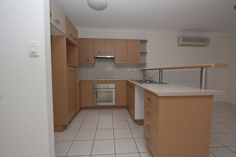 UNIT 2 2 MARKET ST, GOOMBUNGEE QLD 4354, 0房, 0浴, Unit