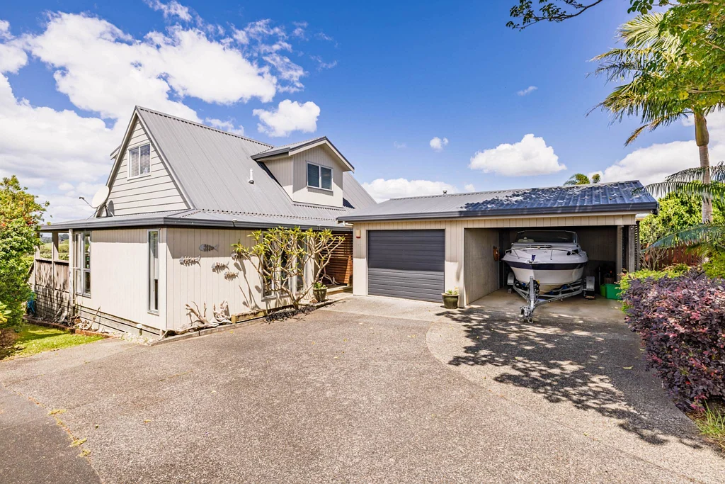 Kerikeri 3房  Views That Steal The Show