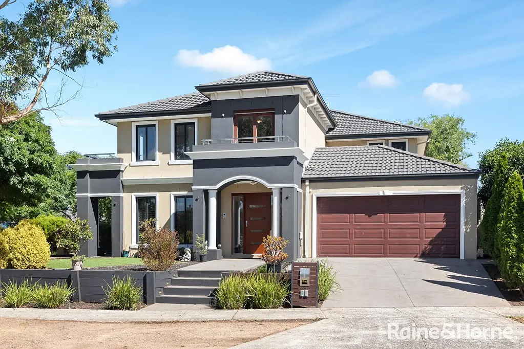 32 The Ridge, Caroline Springs, VIC 3023