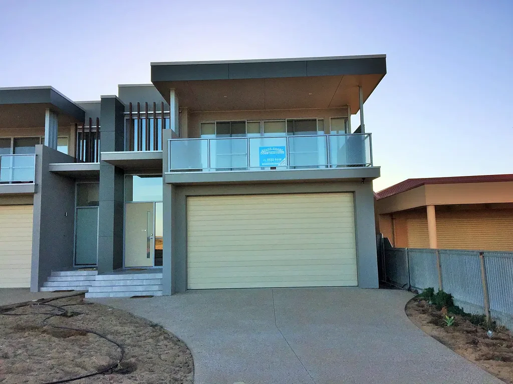 Gorgeous 4 bedroom home by the sea