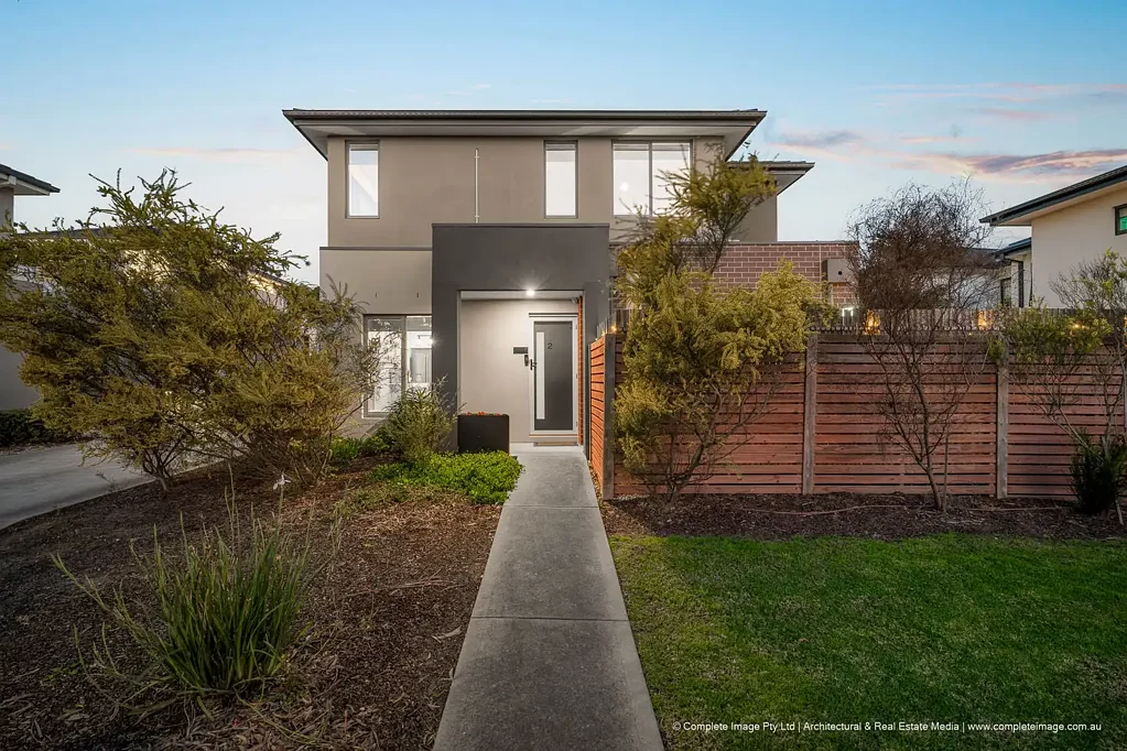 Narre Warren 3房 现代舒适，轻松生活，卓越便利 Modern Comfort, Effortless Living and Exceptional Convenience