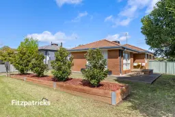 35 Cox Avenue, Forest Hill