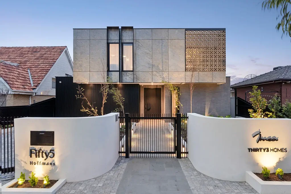 Niddrie 5Kwarto “Imza” – Unparalleled luxury, poolside oasis