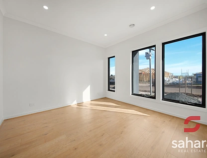 8 Sparrowhawk Crescent, Deanside, North West Melbourne, 4房, 2浴, House