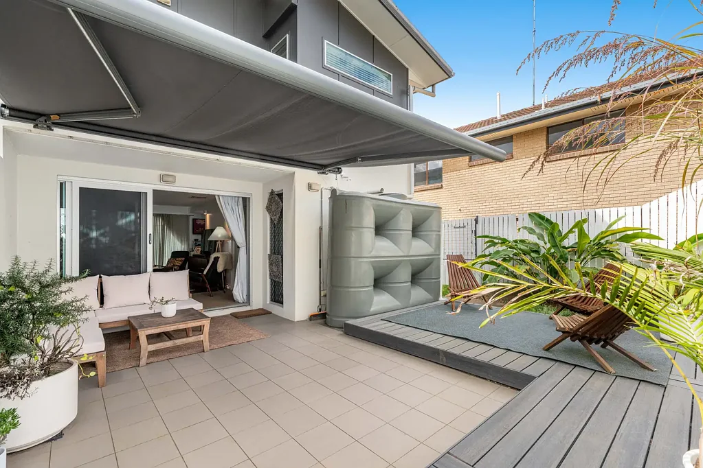 Modern Spacious Three-Level Home in the Heart of Bulimba
